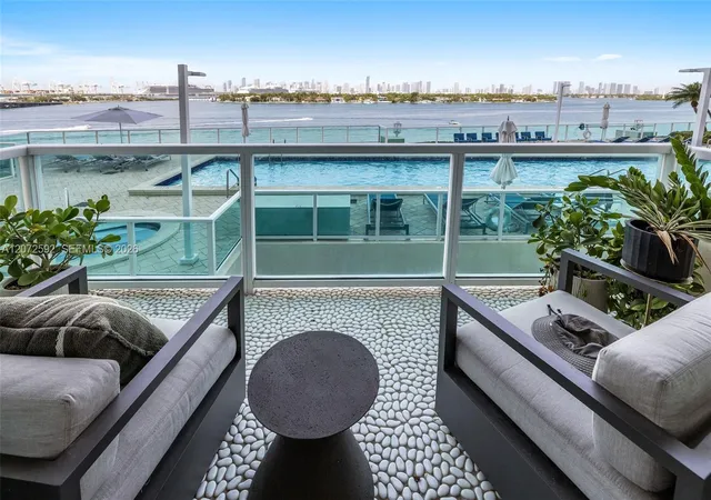 650-west-ave-709-miami-beach-fl-33139/hzid_47cd4be9
