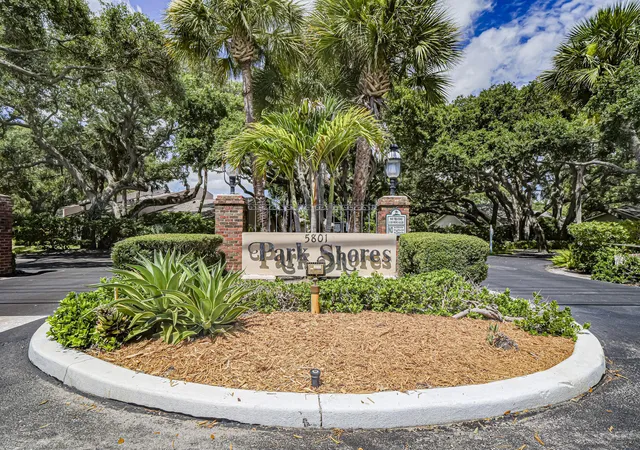 219-e-park-shrs-cir-219b-vero-beach-fl-32963/hzid_5e85a0b5