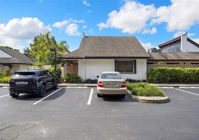 7762-sw-99th-st-10-miami-fl-33156/hzid_a6ec10e1