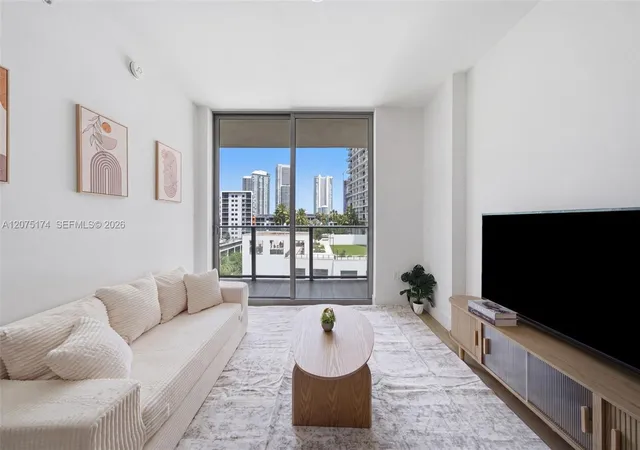 90-ne-32nd-st-811-miami-fl-33137/hzid_bc594deb