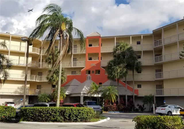 8290-lake-dr-440-doral-fl-33166/hzid_15c0a337
