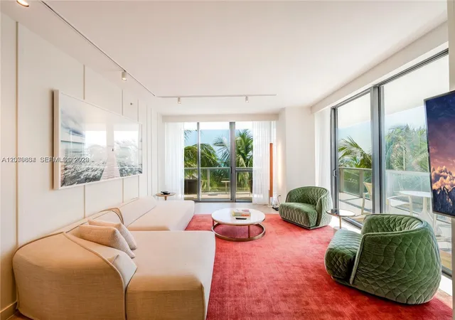 2201-collins-ave-428-miami-beach-fl-33139/hzid_b4bbd9e3