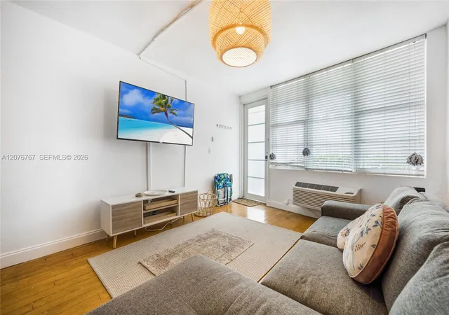 300-74th-st-6-miami-beach-fl-33141/hzid_d393b32e