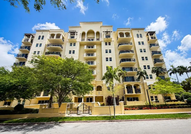 101-sidonia-ave-205-coral-gables-fl-33134/hzid_d5018b6f