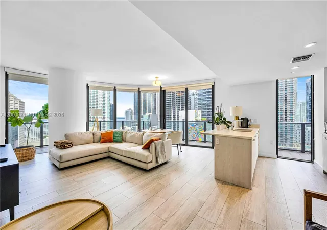 45-sw-9th-street-2103-miami-fl-33130/hzid_67d732d4