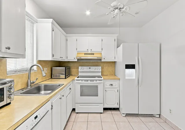 2538-boundbrook-dr-s-137-west-palm-beach-fl-33406/hzid_e5a3a82f