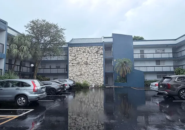 3090-holiday-springs-blvd-105-margate-fl-33063/hzid_10f4333d