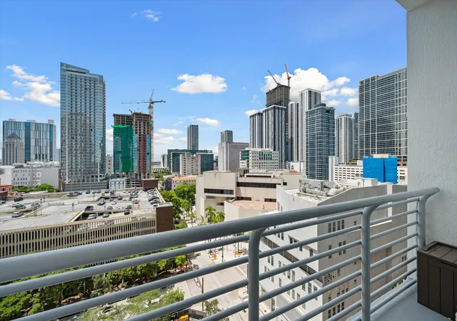 234-ne-3rd-street-1403-miami-fl-33132/hzid_0daa1e16