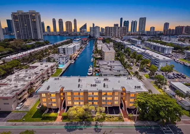 17051-ne-35th-avenue-307-north-miami-beach-fl-33160/hzid_5298a51b