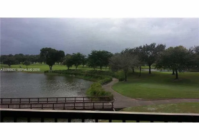 3001-w-rolling-hills-cir-407-davie-fl-33328/hzid_7f60a6ba