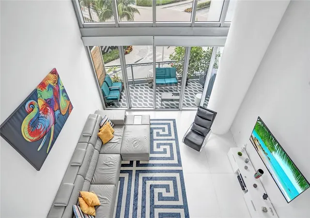 90-sw-3rd-street-th300b-miami-fl-33130/hzid_171e6e57