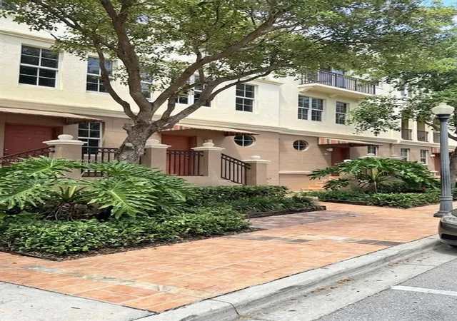 3232-sw-22nd-terrace-113-miami-fl-33145/hzid_5e07fb95