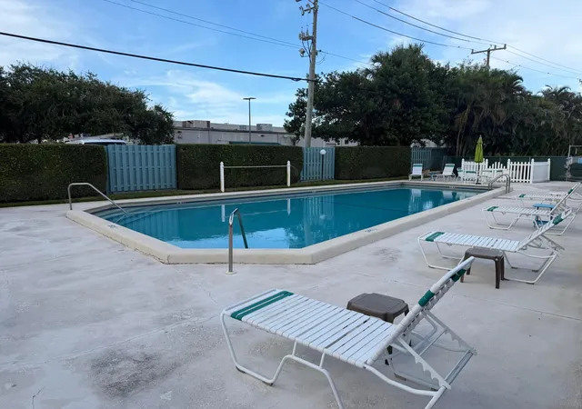 950-s-kanner-hwy-c10-stuart-fl-34994/hzid_abdad9a6