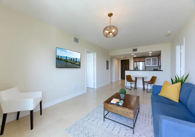610-clematis-st-west-palm-beach-fl-33401/hzid_efbba86e