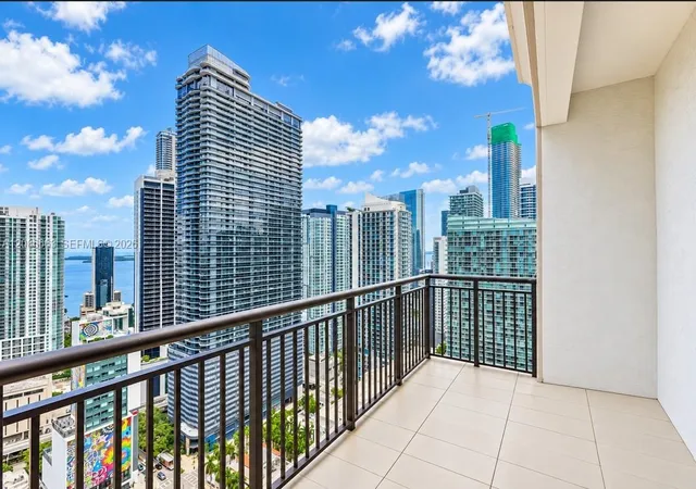 999-sw-1st-avenue-uph12-miami-fl-33130/hzid_ed25528b