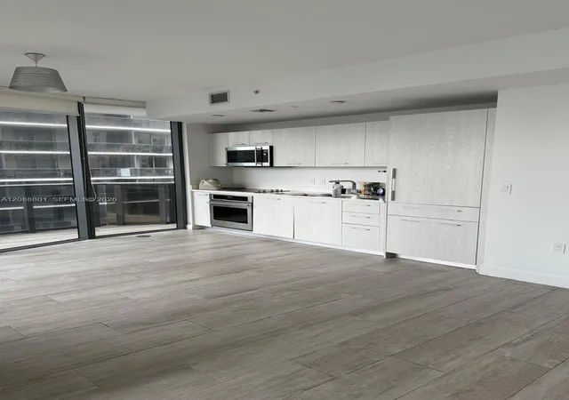 55-sw-9th-street-2401-miami-fl-33130/hzid_d491910f