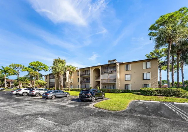708-sunny-pine-way-h2-greenacres-fl-33415/hzid_8d0cc562