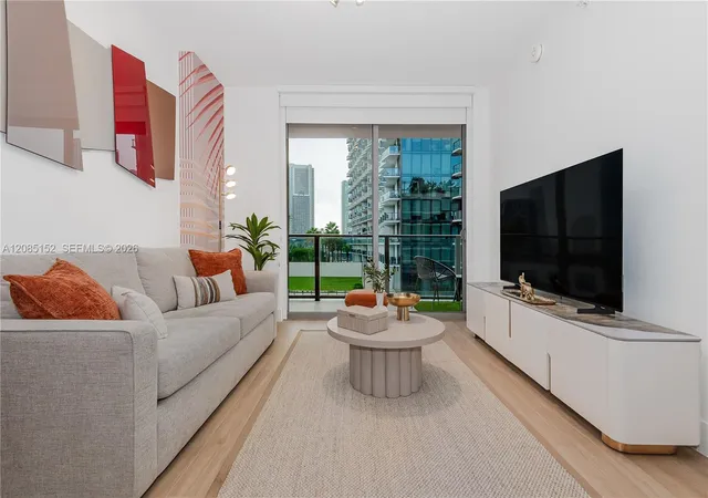 90-ne-32nd-street-808-miami-fl-33127/hzid_466dd112