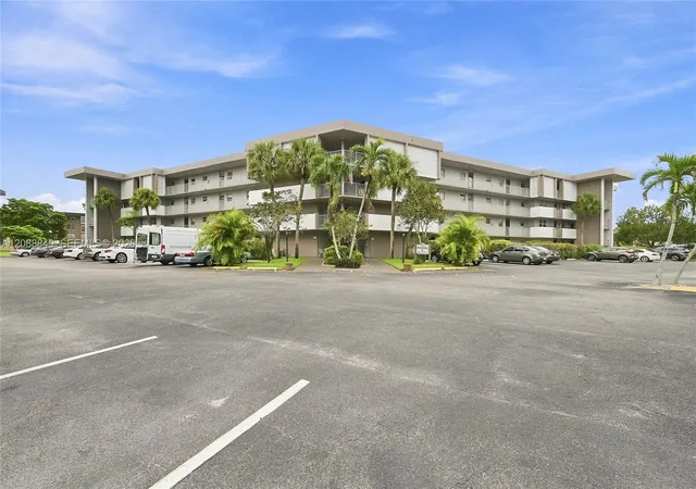 2800-nw-47th-terrace-206b-lauderdale-lakes-fl-33313/hzid_6102d1e2