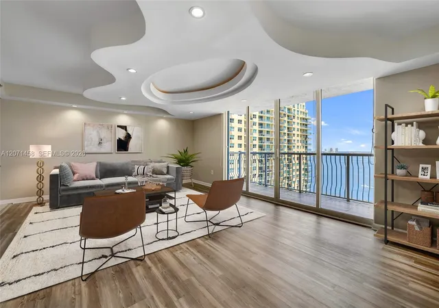 1200-brickell-bay-dr-3001-miami-fl-33131/hzid_505c9702