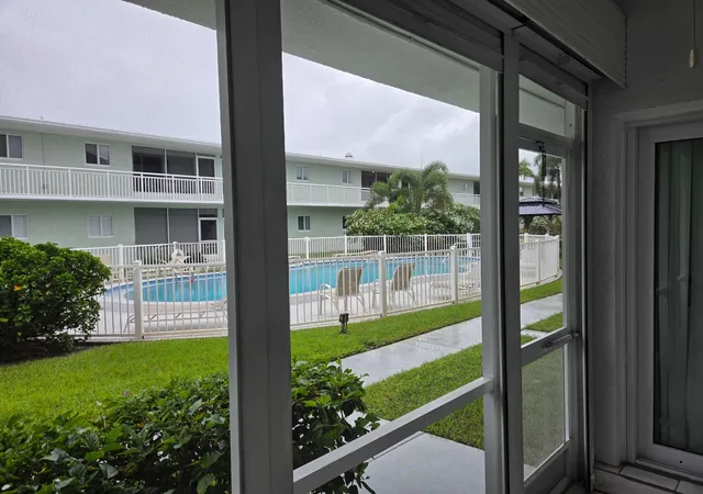2100-ne-38th-street-110-lighthouse-point-fl-33064/hzid_2085fd4a