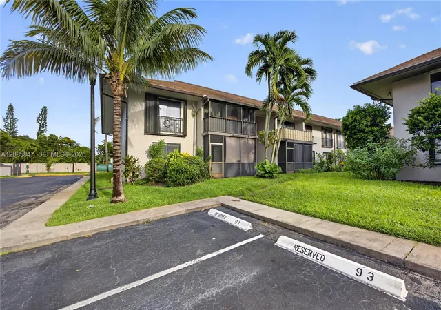 5767-washington-st-f22-hollywood-fl-33023/hzid_1a9b0691