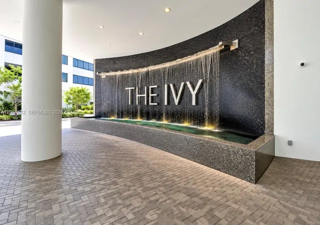 90-sw-3rd-street-1403-miami-fl-33130/hzid_3c17b89b