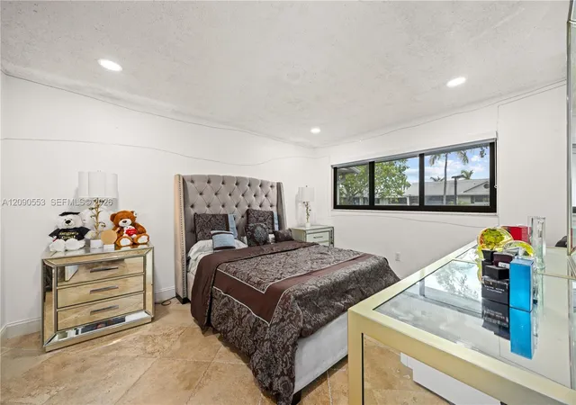 917-ne-199th-street-204-miami-fl-33179/hzid_fecfe327