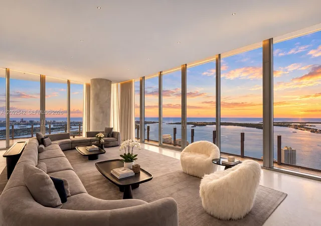 300-biscayne-blvd-way-ph5801c-miami-fl-33131/hzid_65756daa