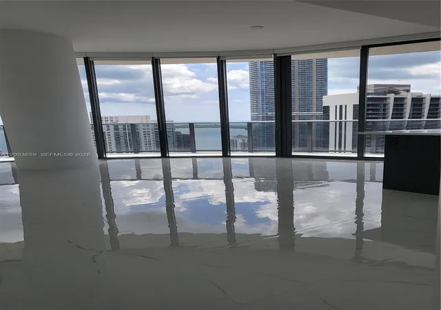 45-sw-9th-street-4303-miami-fl-33130/hzid_f3c990a1