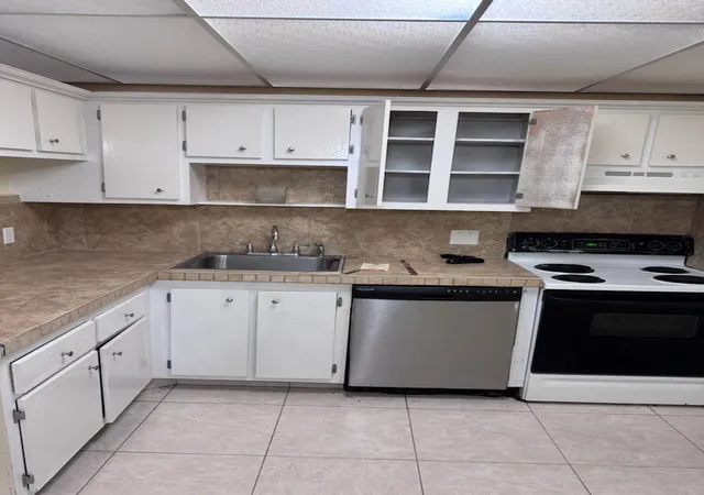 1010-country-clb-dr-108-margate-fl-33063/hzid_49442bdb