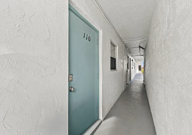 4311-crystal-lake-dr-110-deerfield-beach-fl-33064/hzid_5d7c69ff