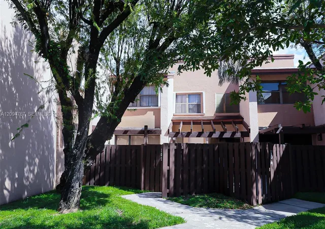 445-w-park-dr-102-4-miami-fl-33172/hzid_a6079df7