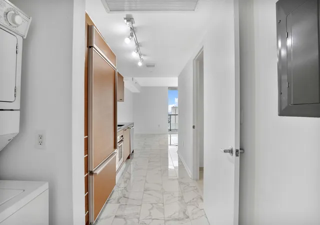 50-biscayne-blvd-4503-miami-fl-33132/hzid_6bafaa96