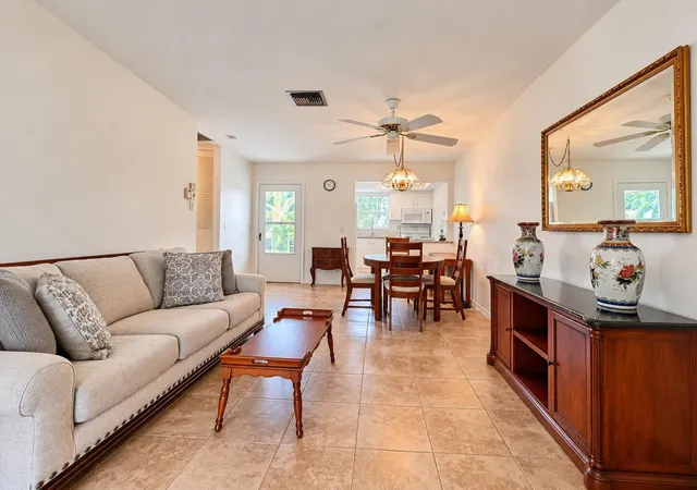 2920-crosley-dr-e-west-palm-beach-fl-33415/hzid_2edeedec