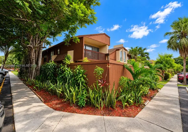 7103-sw-115th-place-b26-miami-fl-33173/hzid_09ee552a