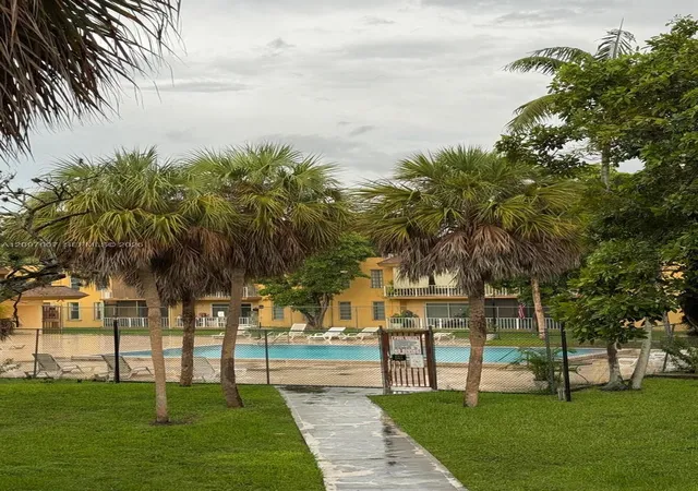 13700-sw-62nd-street-250-miami-fl-33183/hzid_7e3bb4b5