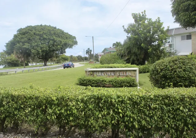 2440-lake-osborne-dr-lake-worth-beach-fl-33461/hzid_ff30372c