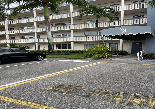 2035-yarmouth-b-2035-boca-raton-fl-33434/hzid_f0931504