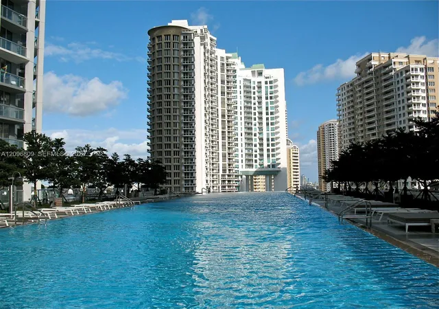 Icon Brickell No. 1