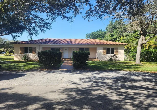 12000-ne-10th-avenue-biscayne-park-fl-33161/hzid_0b17e010