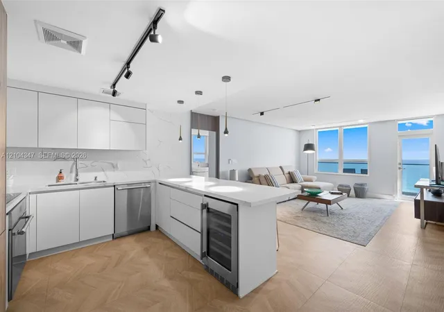 10185-collins-ave-919-bal-harbour-fl-33154/hzid_622f2963