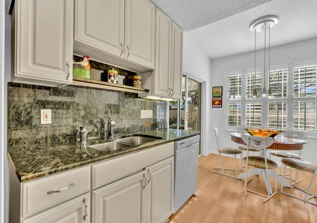 17050-emile-st-3-boca-raton-fl-33487/hzid_33ad2c45