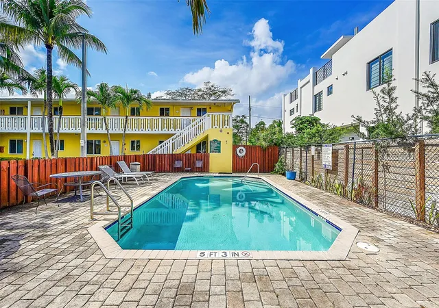 2655-ne-8th-avenue-210-wilton-manors-fl-33334/hzid_a4282312