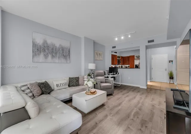 7350-sw-89th-street-803s-miami-fl-33156/hzid_08708538