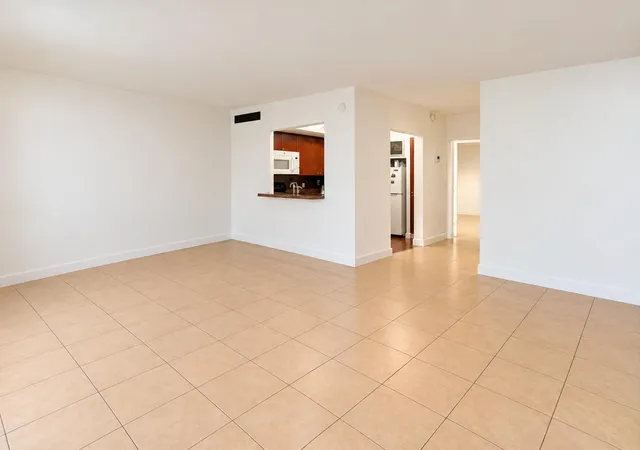 11-sw-52nd-avenue-7b-coral-gables-fl-33134/hzid_5a22b66b