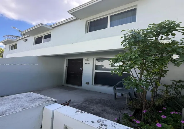 1969 NW 5th Pl
