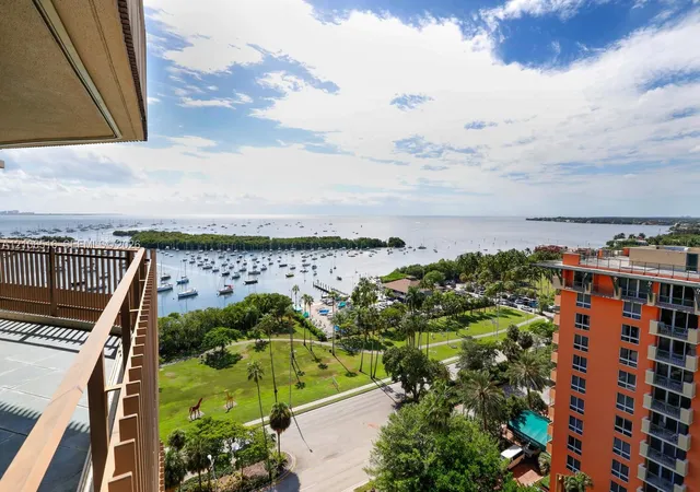 2901-s-bayshore-dr-14d-miami-fl-33133/hzid_9b720e4d