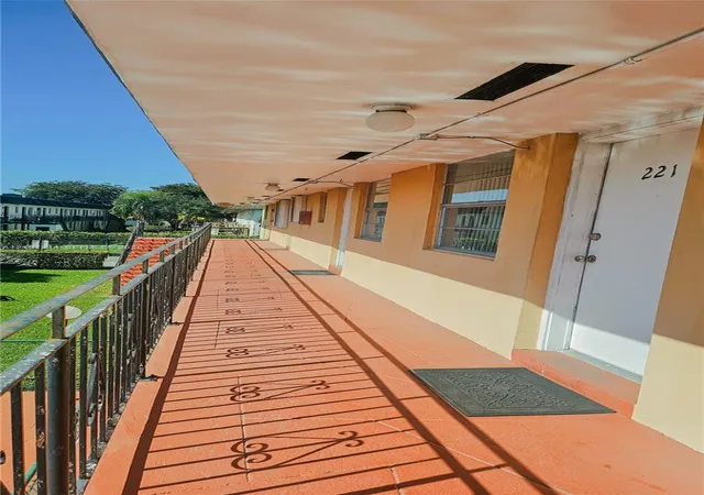 3800-sw-102nd-avenue-221-miami-fl-33165/hzid_0aba2d2a