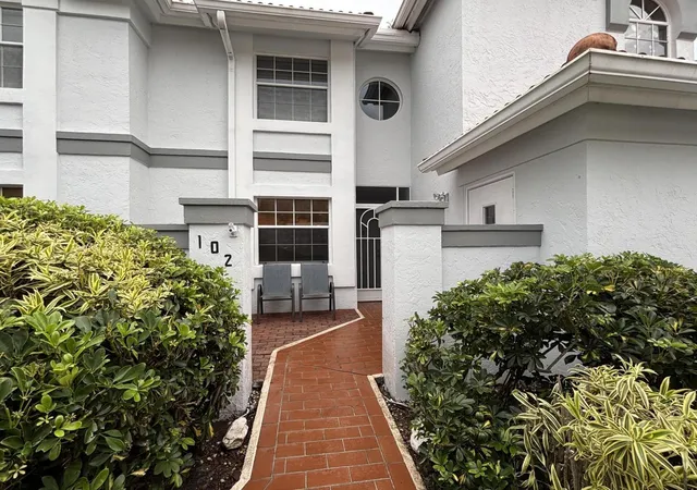 9927-seacrest-cir-102-boynton-beach-fl-33437/hzid_b9760dd4